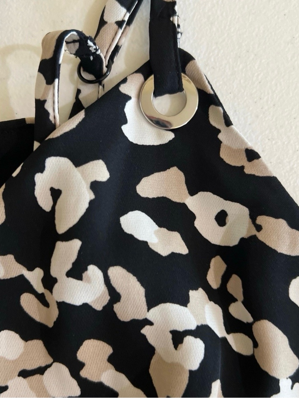 White House Black Market Surplus Tie Camisole Size Medium Black Multi - Picture 9 of 9